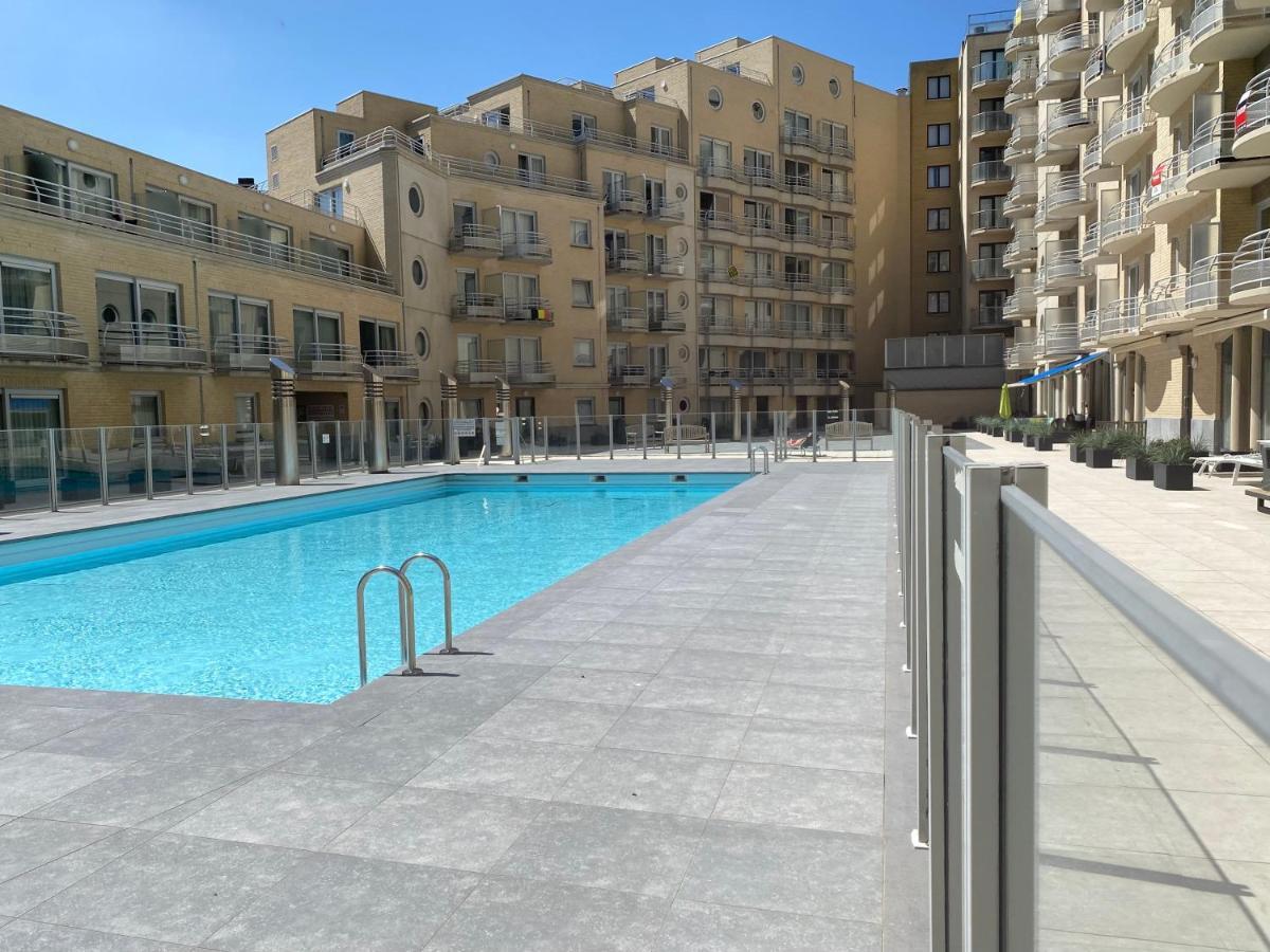 Deluxe Apartment With Shared Pool Остенде Экстерьер фото