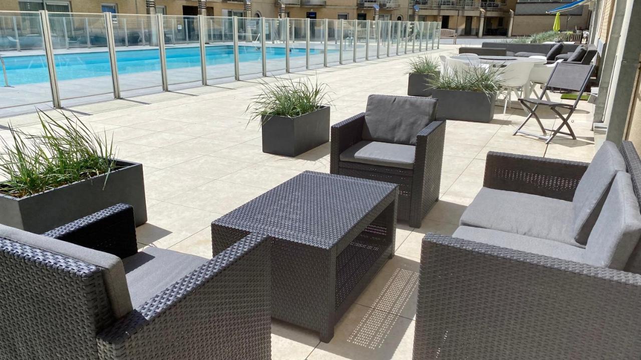 Deluxe Apartment With Shared Pool Остенде Экстерьер фото